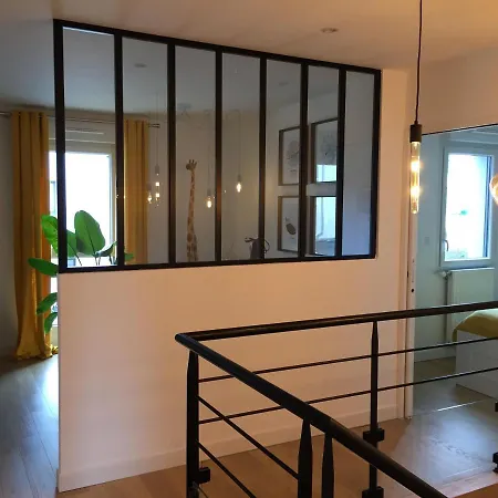 Agreable Maison Neuve Centre-madeleine アパート アンジェ