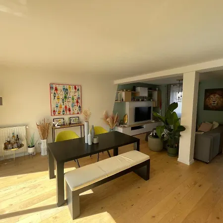 Apartment Agreable Maison Neuve Centre-madeleine