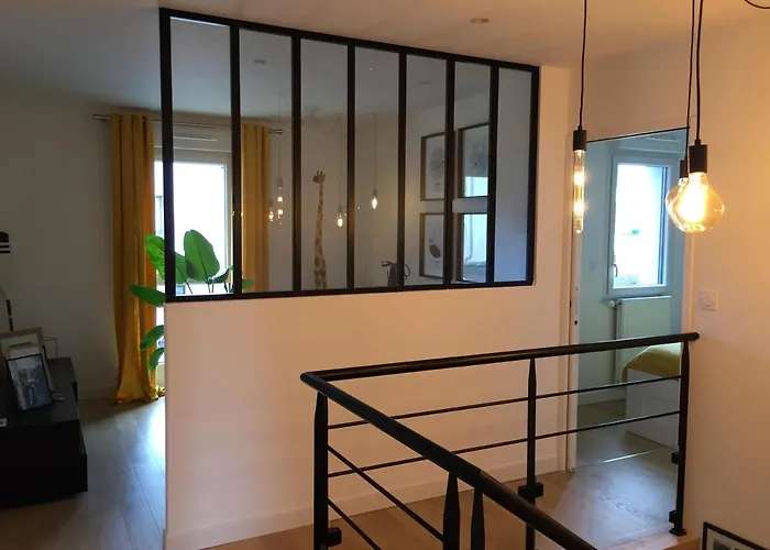 Agreable Maison Neuve Centre-madeleine דירה אנז'ה